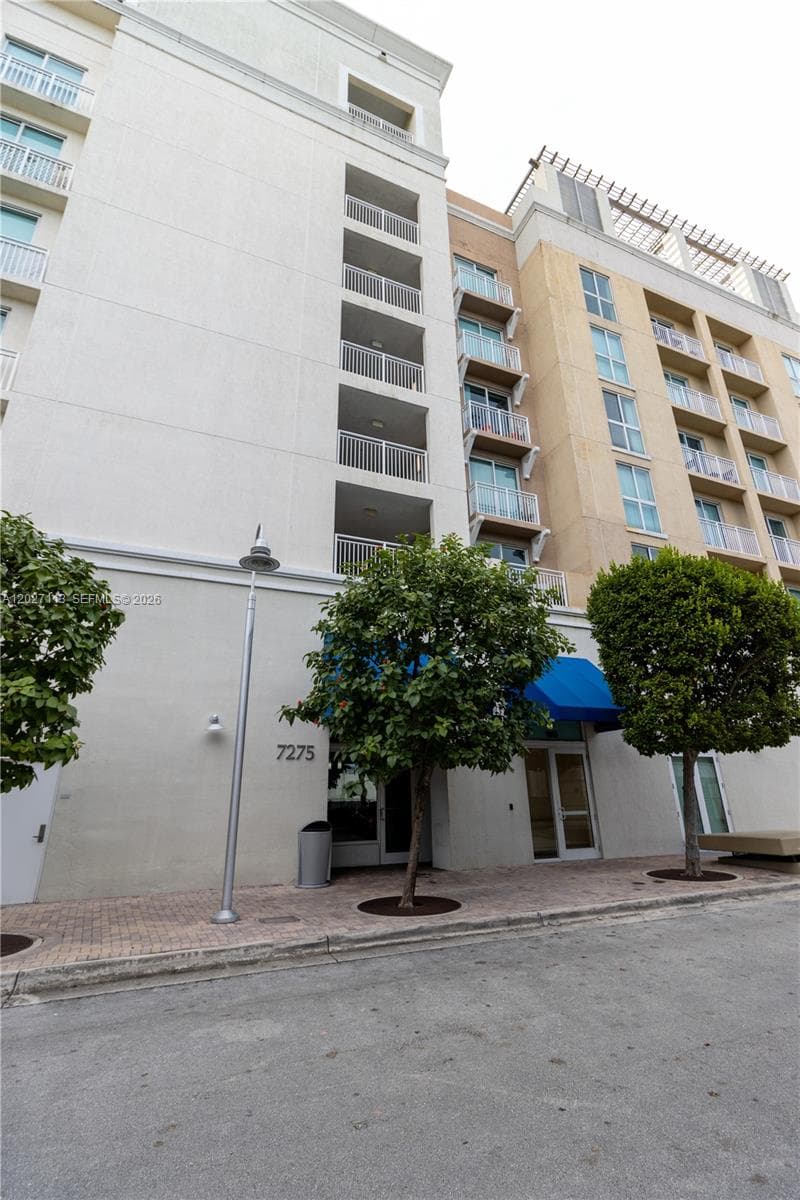 7275 SW 90th Way # 213, Miami FL 33156 — 3