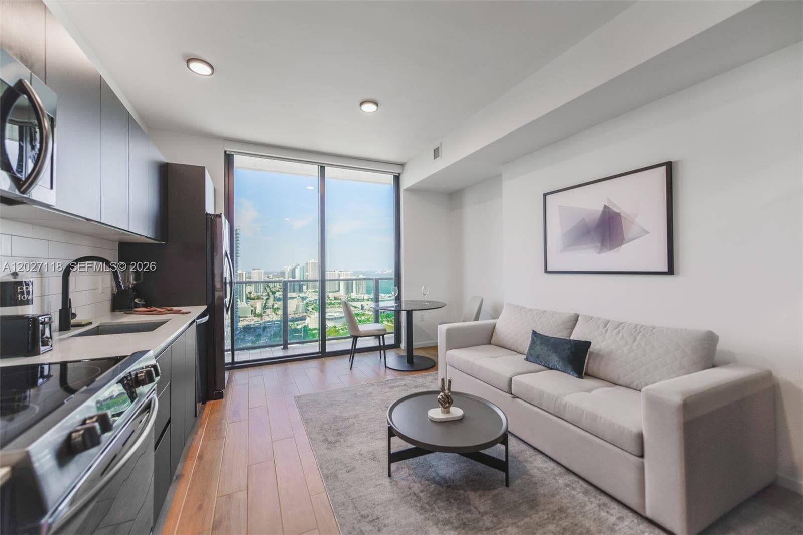 398 NE 5th St # 3505, Miami FL 33132 — 1