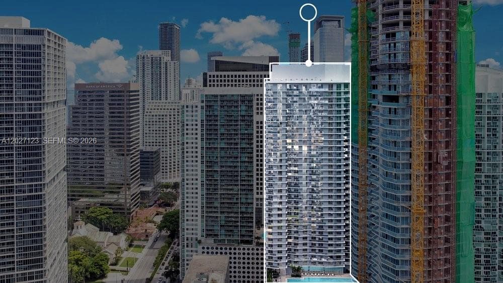 77 SE 5th # 1711, Miami FL 33131 — 46