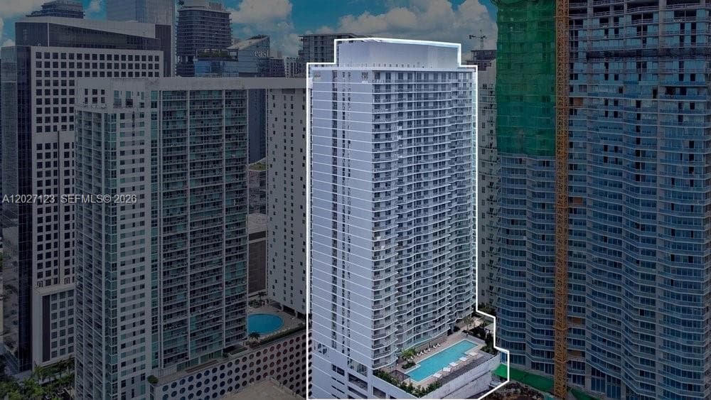 77 SE 5th # 1711, Miami FL 33131 — 47