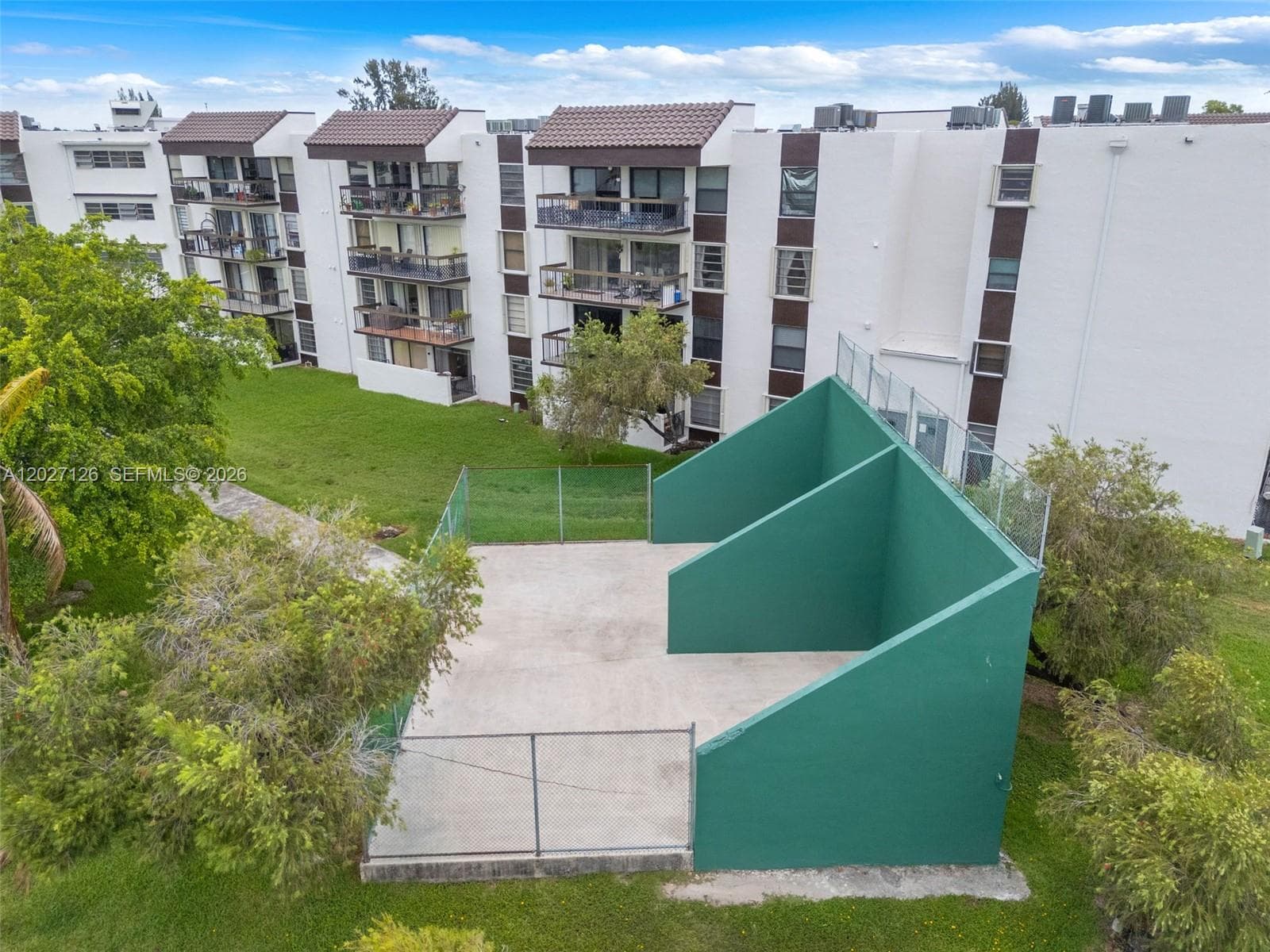 1350 SW 122nd Ave # 415, Miami FL 33184 — 36