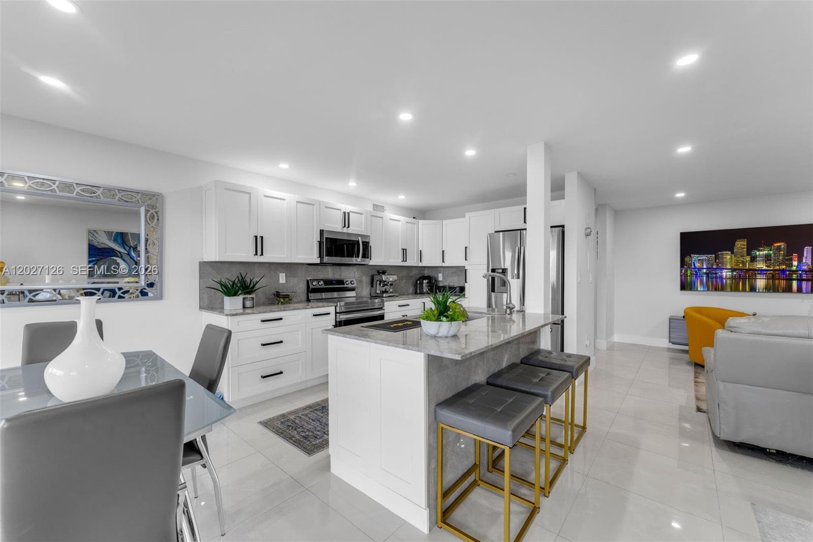 1350 SW 122nd Ave # 415, Miami FL 33184 — 1