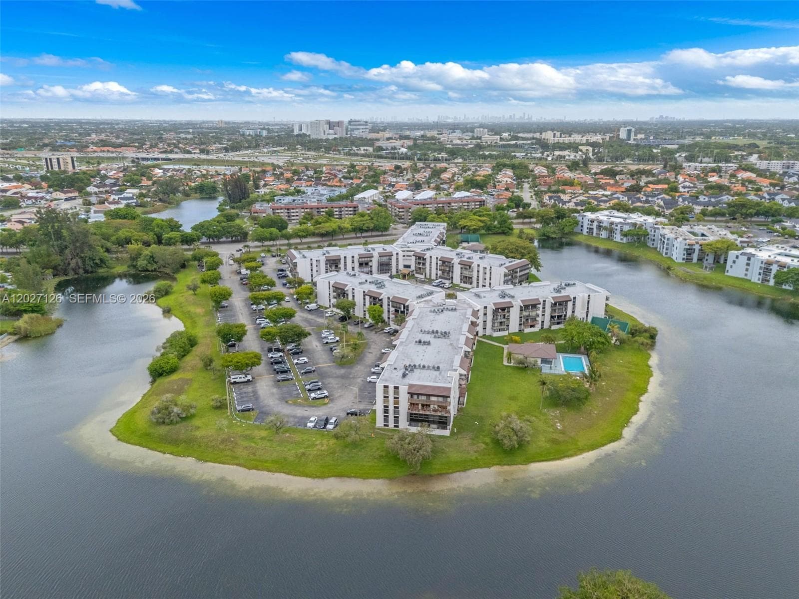 1350 SW 122nd Ave # 415, Miami FL 33184 — 28