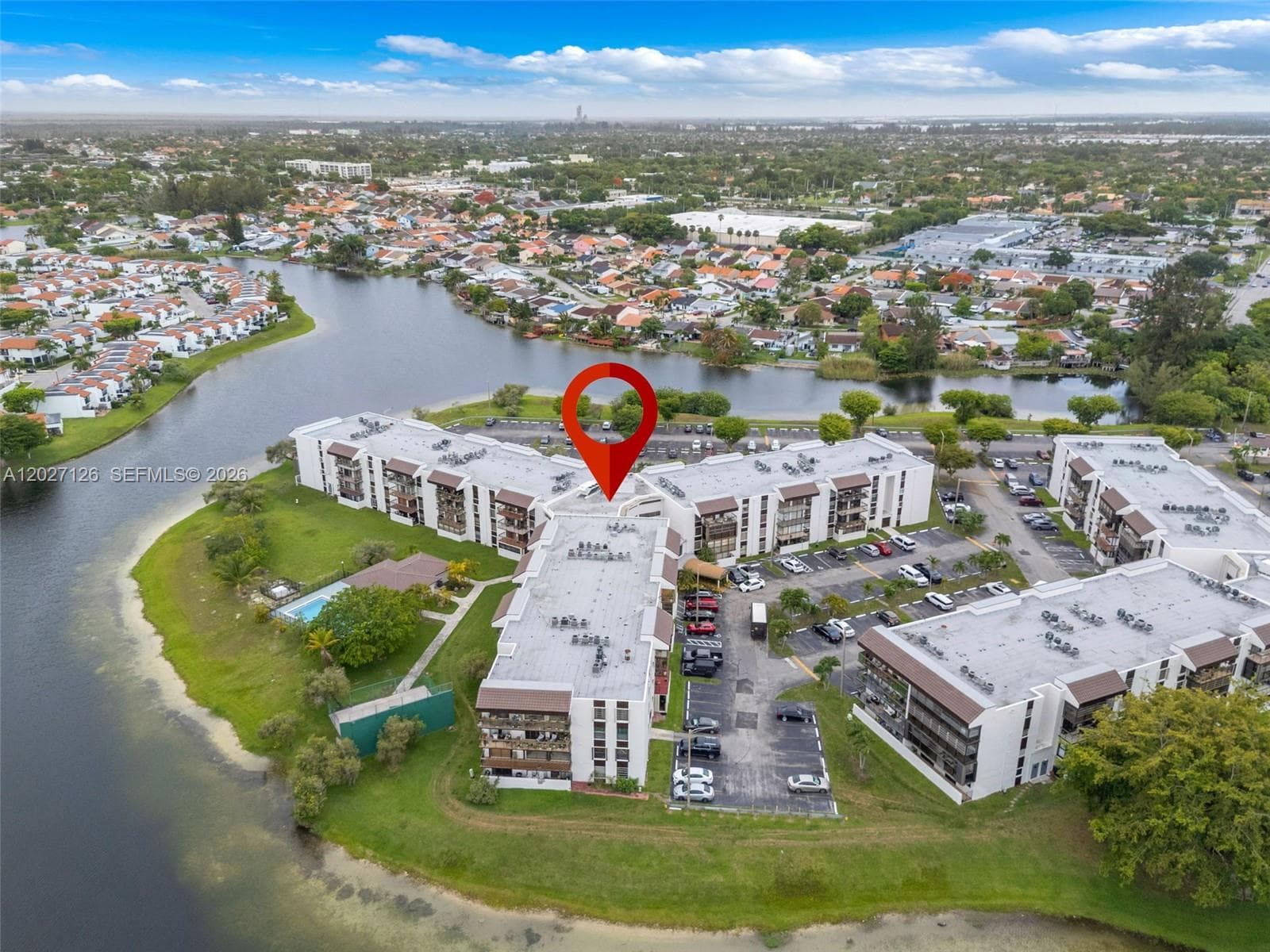 1350 SW 122nd Ave # 415, Miami FL 33184 — 33