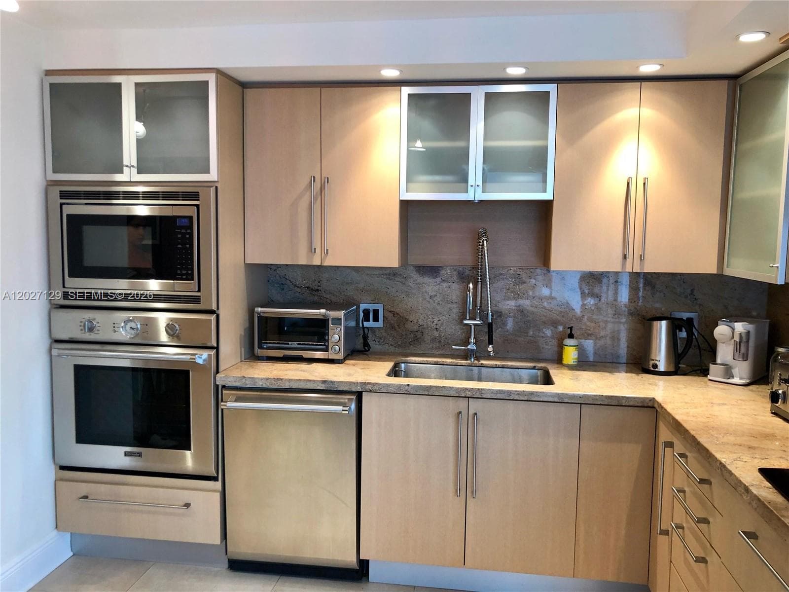 607 Ocean Dr # 9K, Key Biscayne FL 33149 — 3