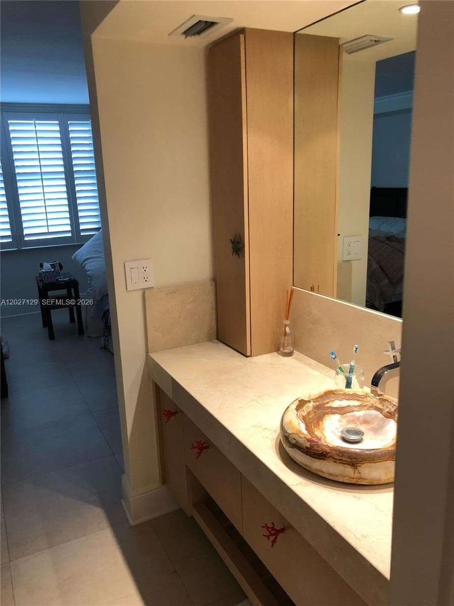607 Ocean Dr # 9K, Key Biscayne FL 33149 — 10