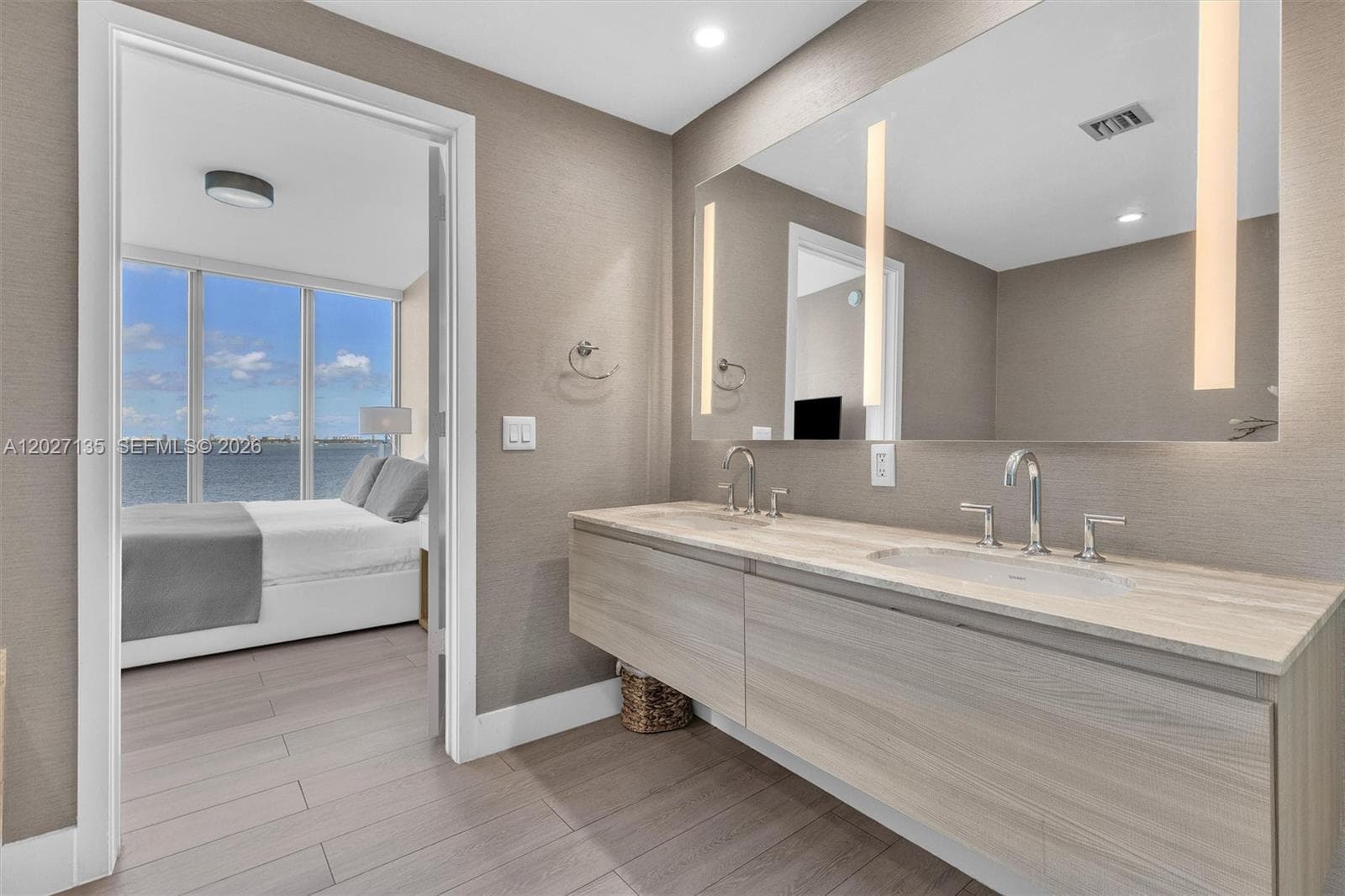 2900 NE 7th Ave # 402, Miami FL 33137 — 24