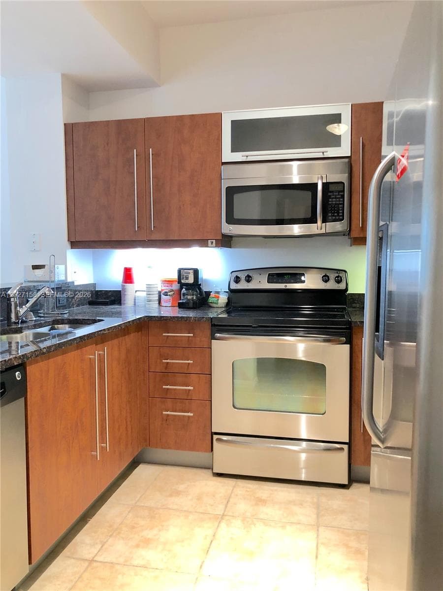 7350 SW 89th St # 408S, Miami FL 33156 — 1
