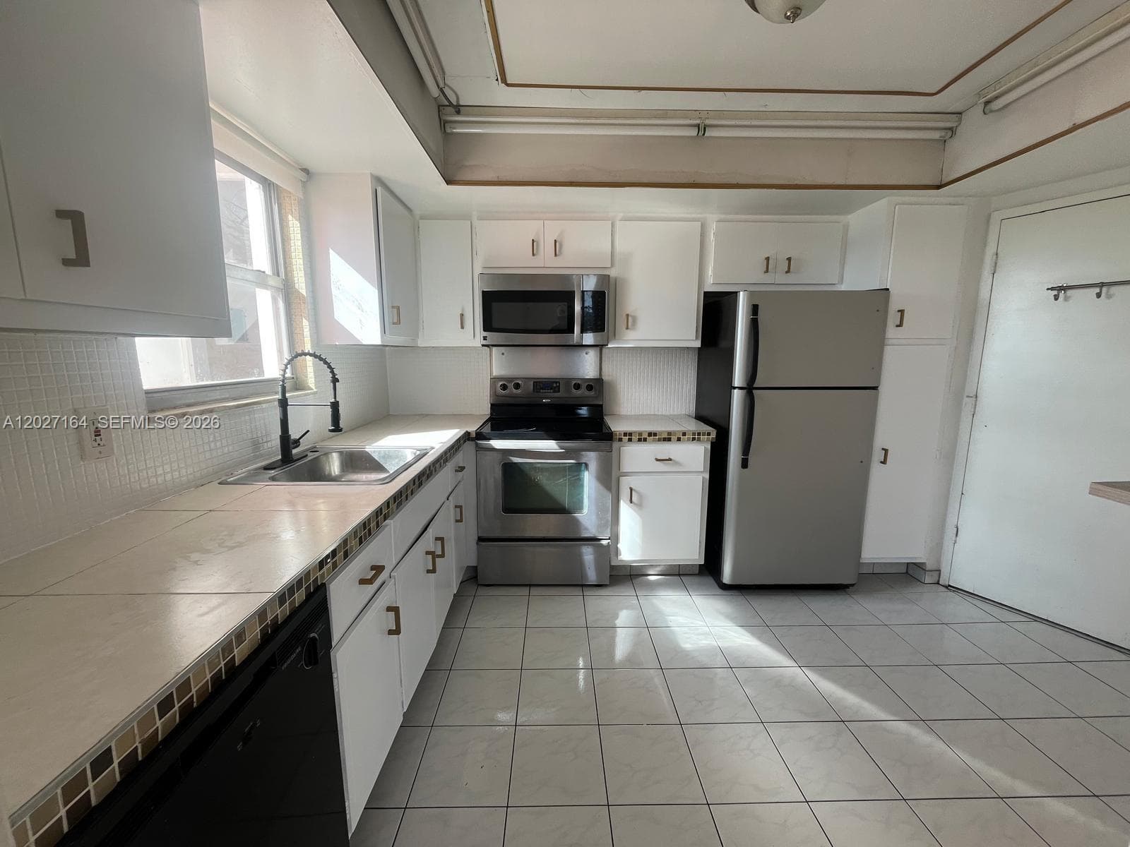1351 NE Miami Gardens Dr # 1625E, Miami FL 33179 — 13