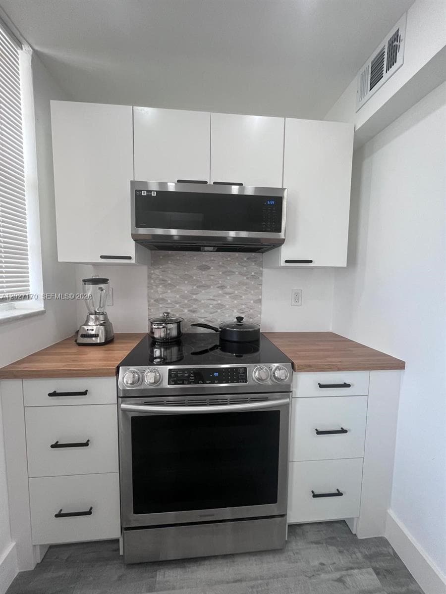 2910 Point East Dr # M609, Aventura FL 33160 — 6