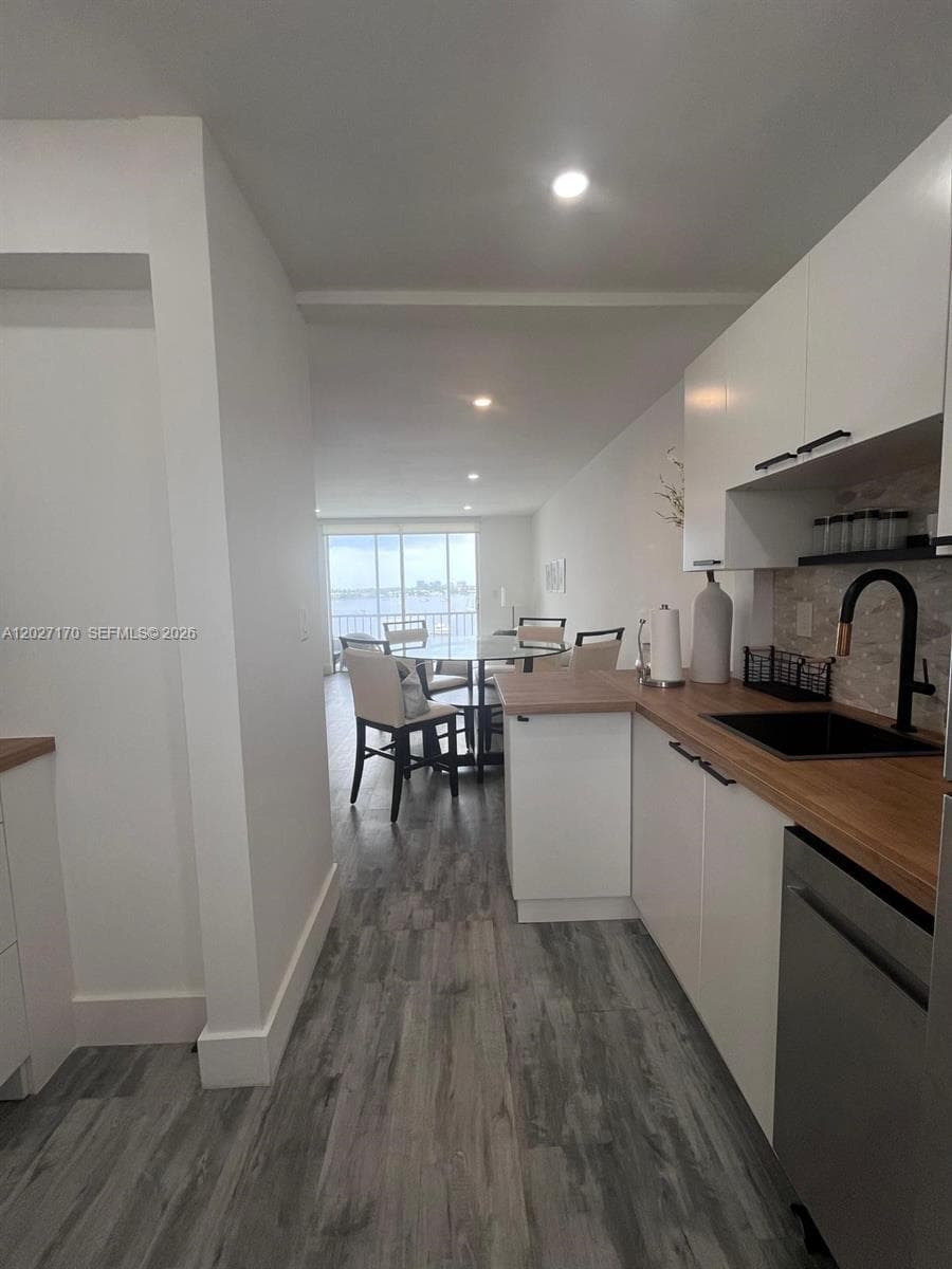 2910 Point East Dr # M609, Aventura FL 33160 — 26