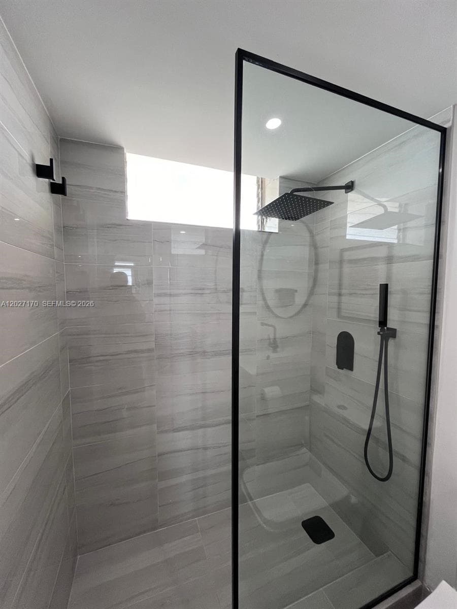 2910 Point East Dr # M609, Aventura FL 33160 — 14