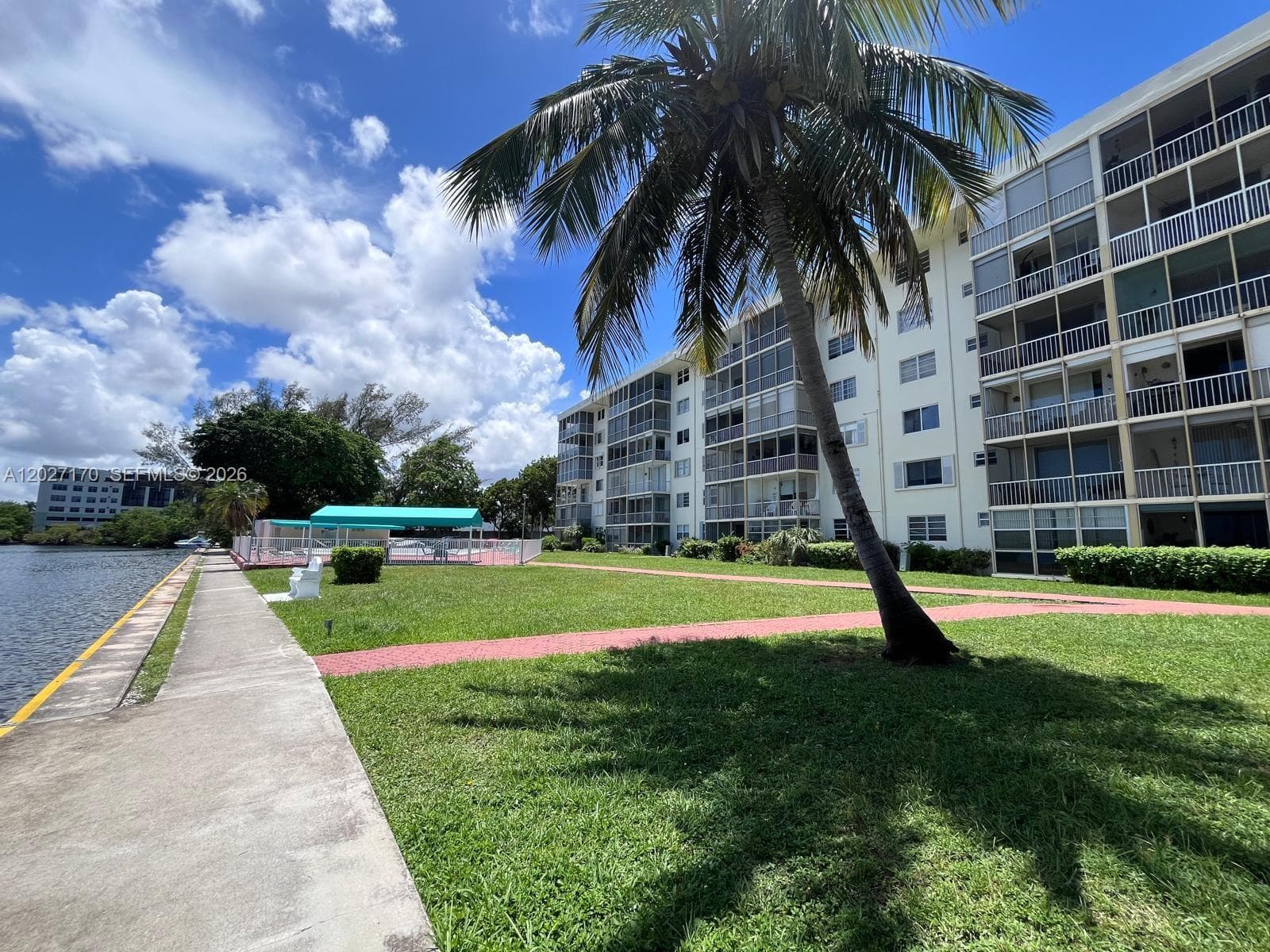 2910 Point East Dr # M609, Aventura FL 33160 — 54