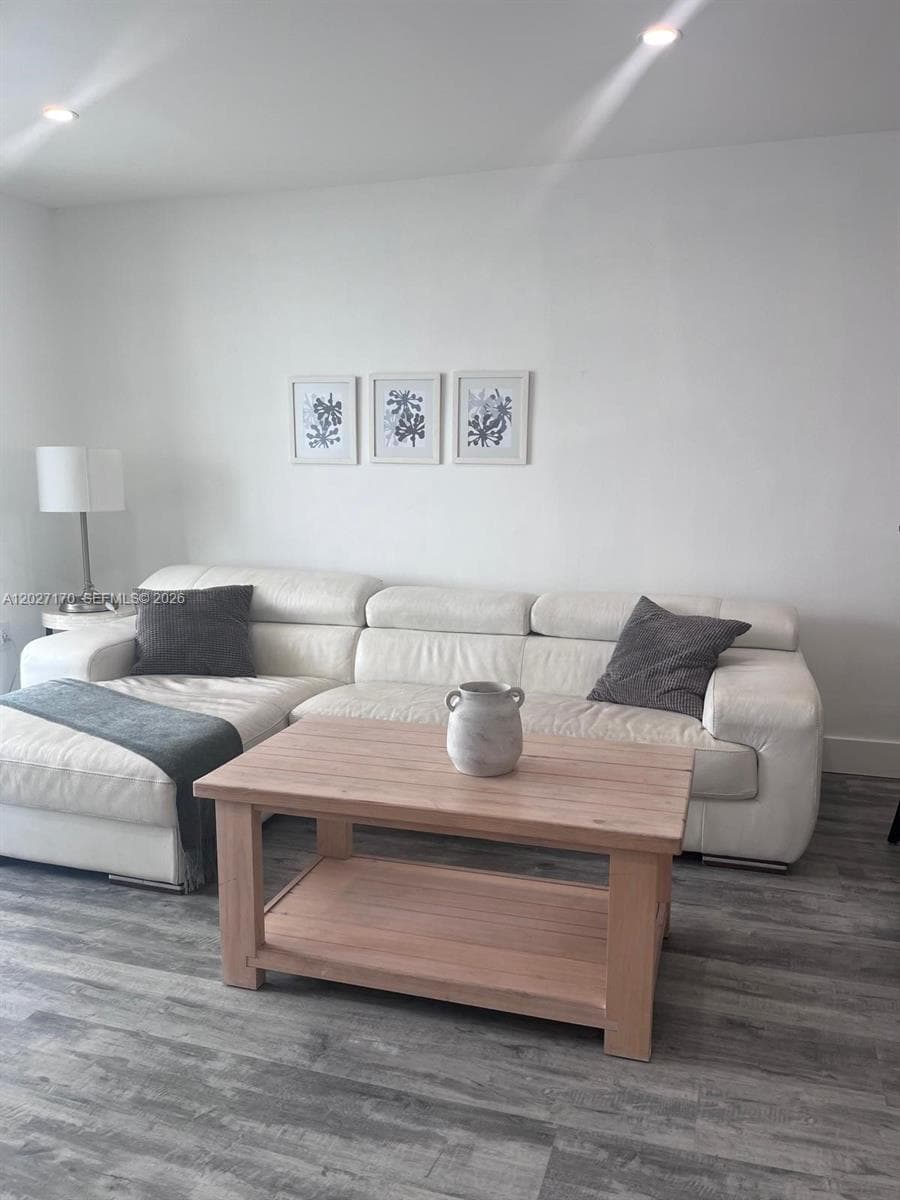 2910 Point East Dr # M609, Aventura FL 33160 — 11