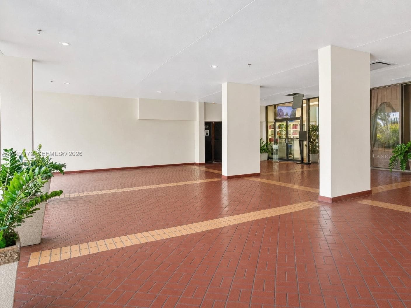 1925 Brickell Ave # 1808, Miami FL 33129 — 73
