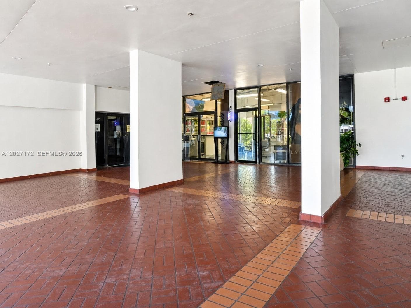 1925 Brickell Ave # 1808, Miami FL 33129 — 75