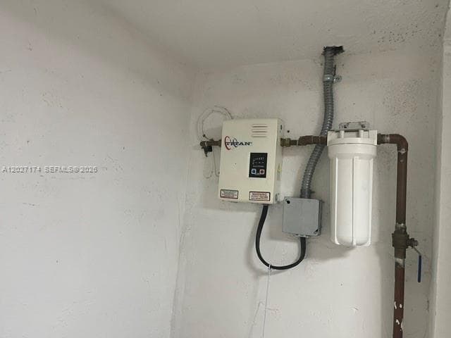 8215 Lake Dr # 105, Doral FL 33166 — 12