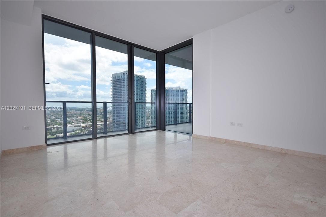 68 SE 6th St # 2812, Miami FL 33131 — 4