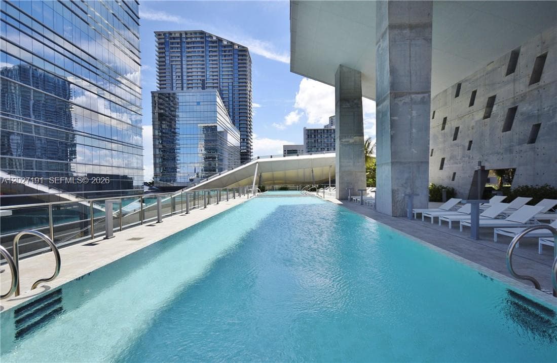 68 SE 6th St # 2812, Miami FL 33131 — 21
