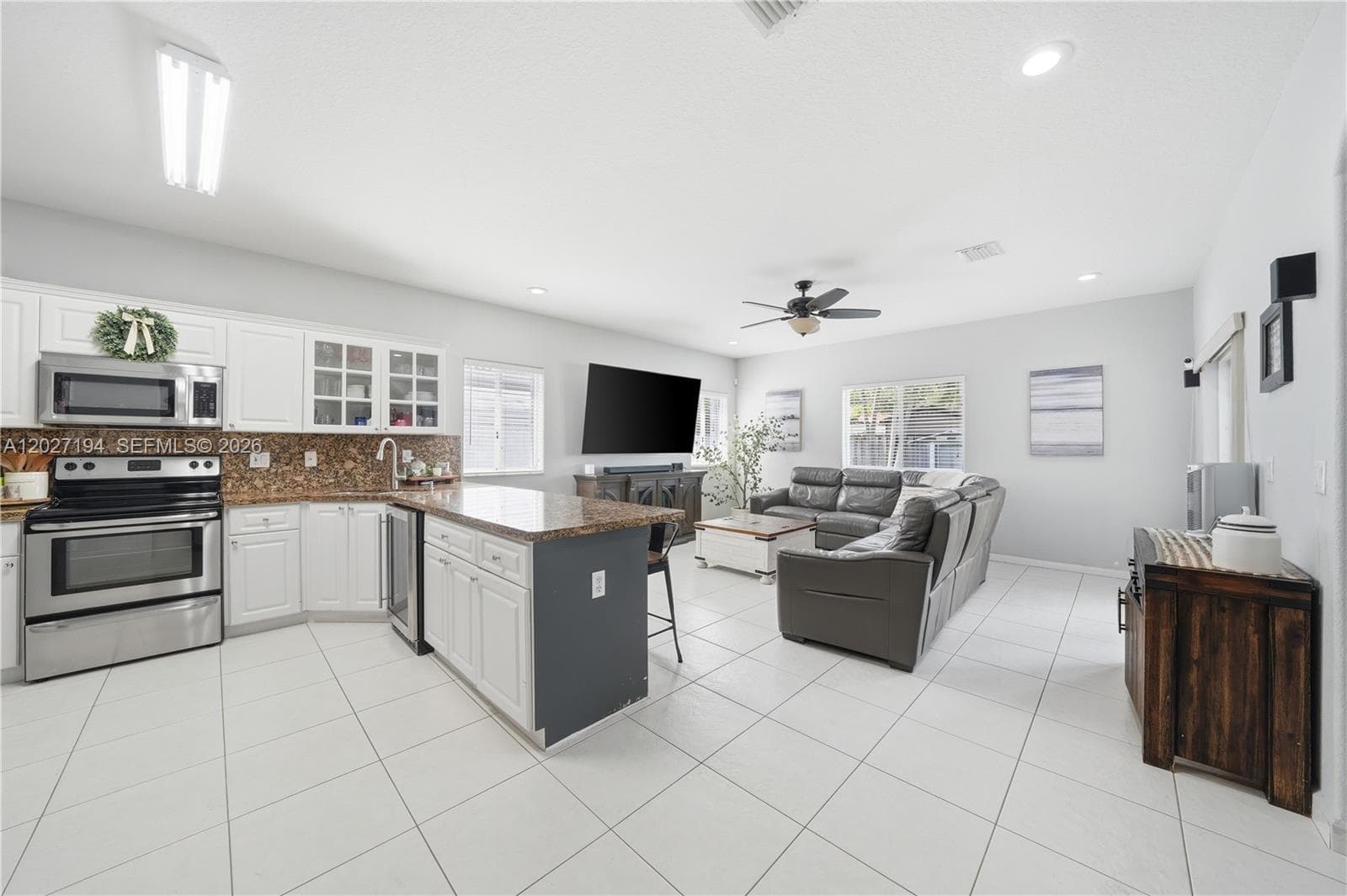 8883 NW 176th St, Hialeah FL 33018 — 13