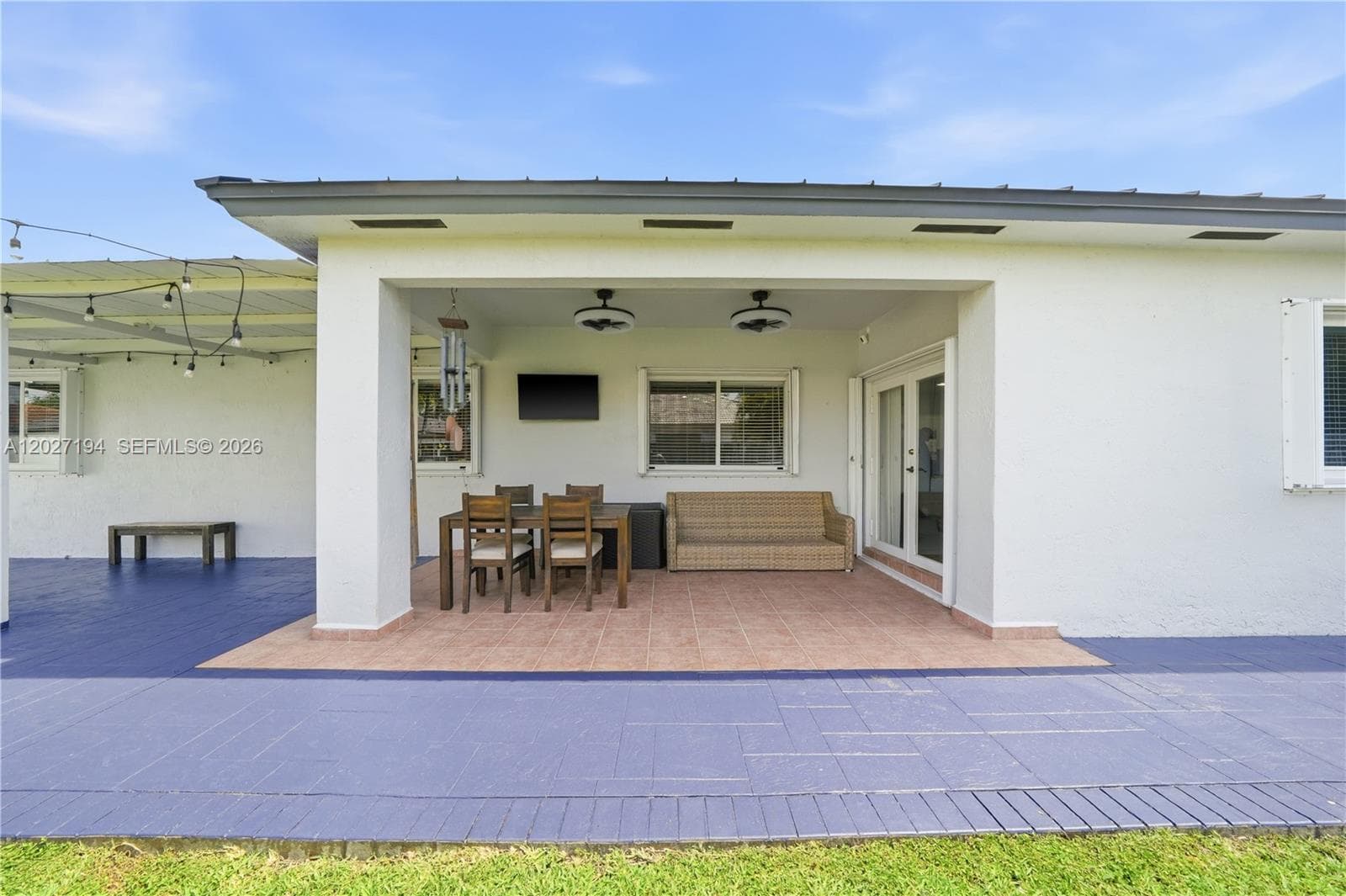 8883 NW 176th St, Hialeah FL 33018 — 32