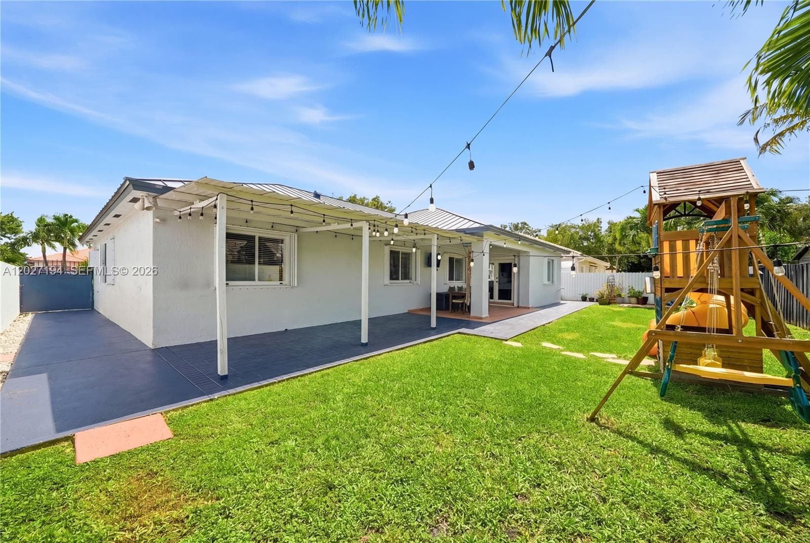 8883 NW 176th St, Hialeah FL 33018 — 29