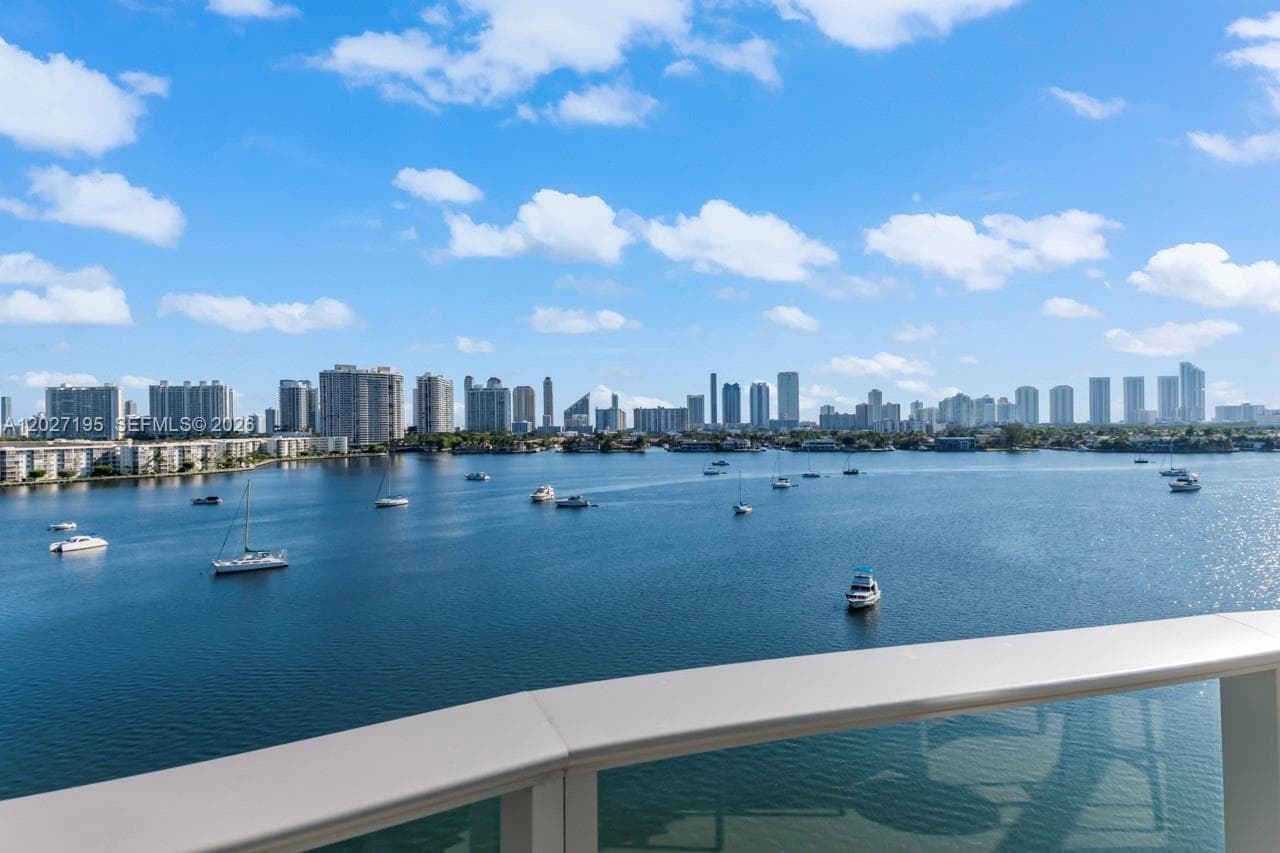 17301 Biscayne Blvd # 811, North Miami Beach FL 33160 — 16