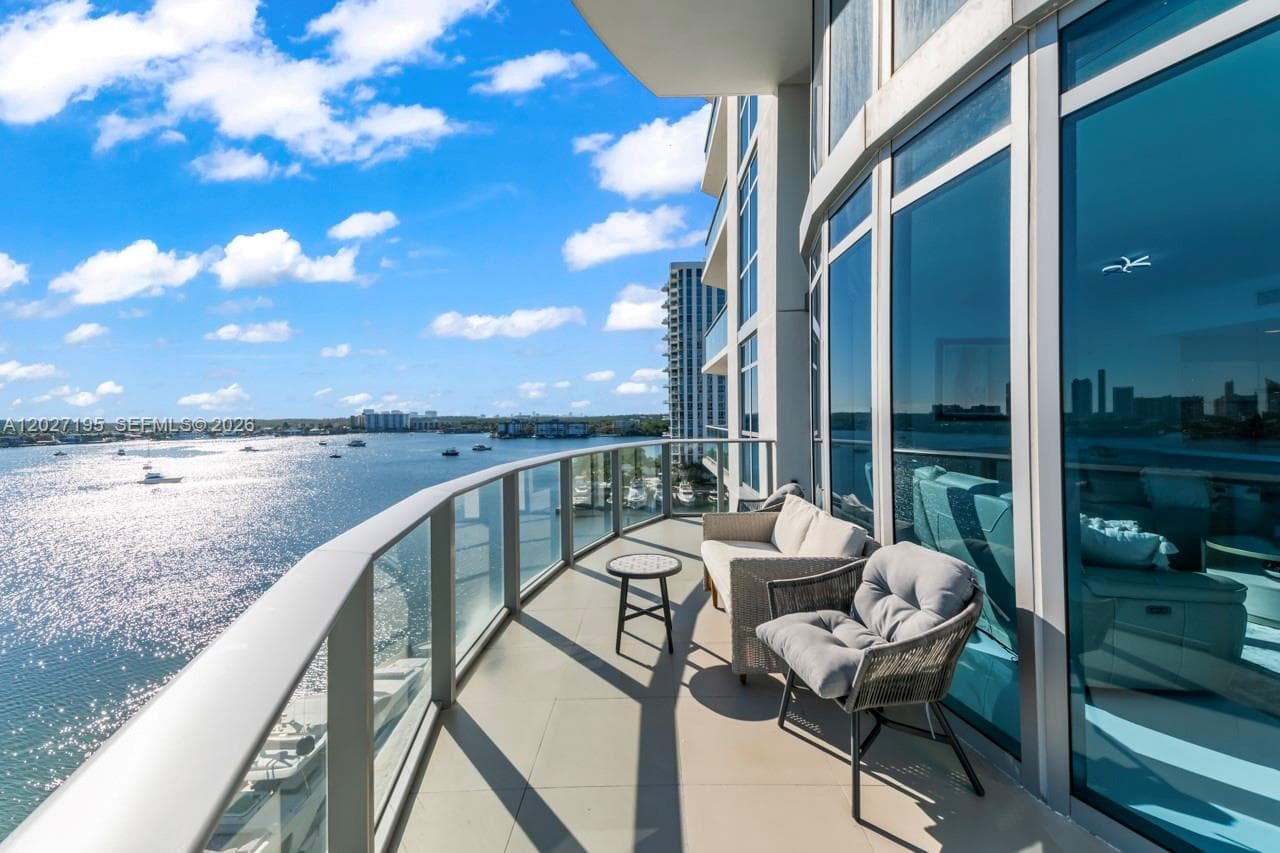 17301 Biscayne Blvd # 811, North Miami Beach FL 33160 — 14
