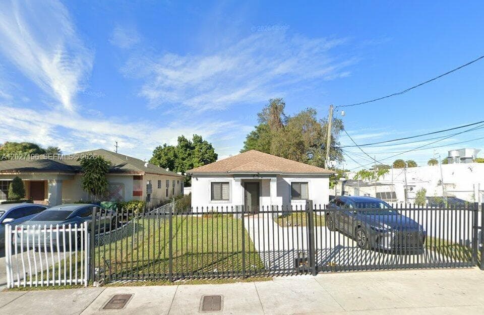 2221 NW 57th St, Miami FL 33142 — 2