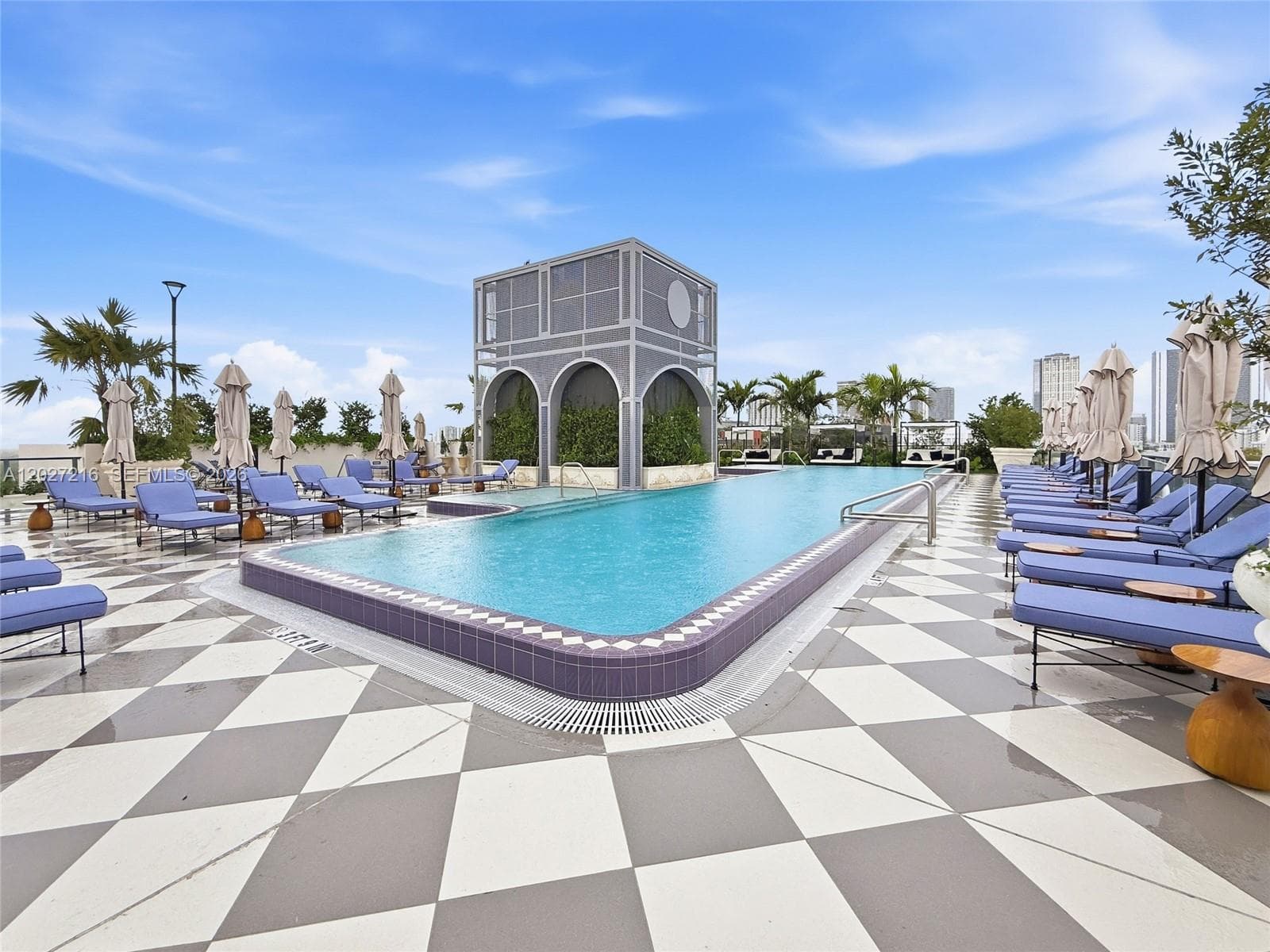 2700 NW 2nd Ave # 345, Miami FL 33127 — 21