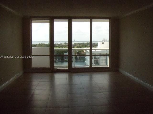 5601 Collins Ave # 1121, Miami Beach FL 33140 — 12