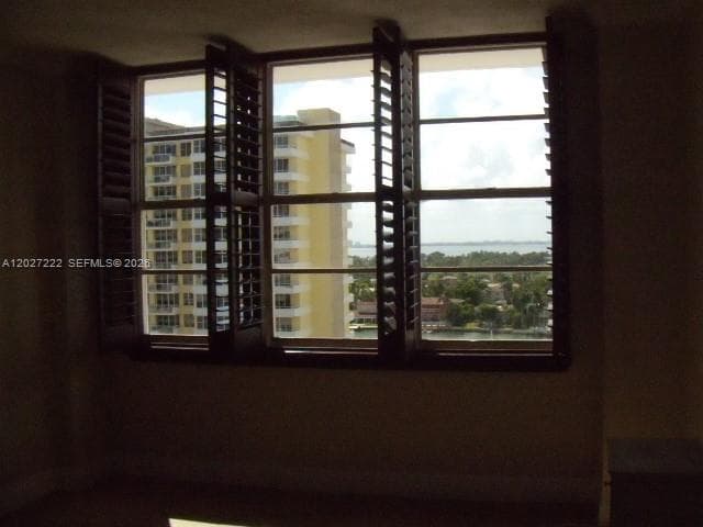5601 Collins Ave # 1121, Miami Beach FL 33140 — 14