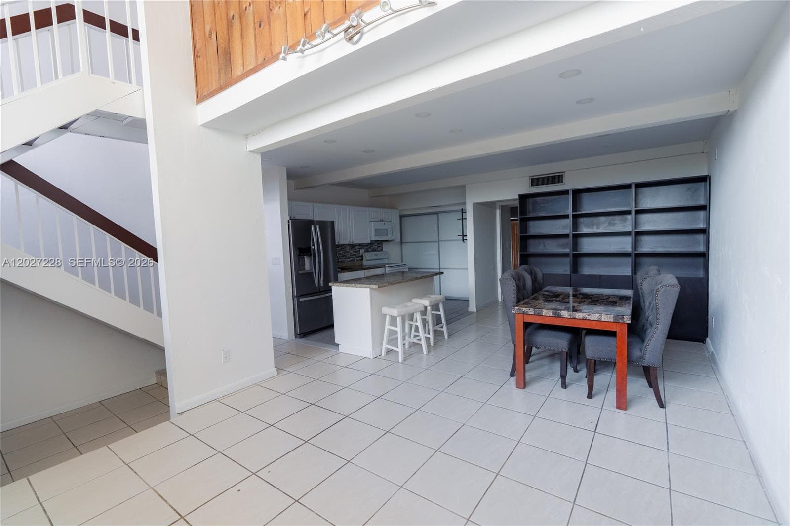 19200 NE 25th Ave # 322C, Miami FL 33180 — 3