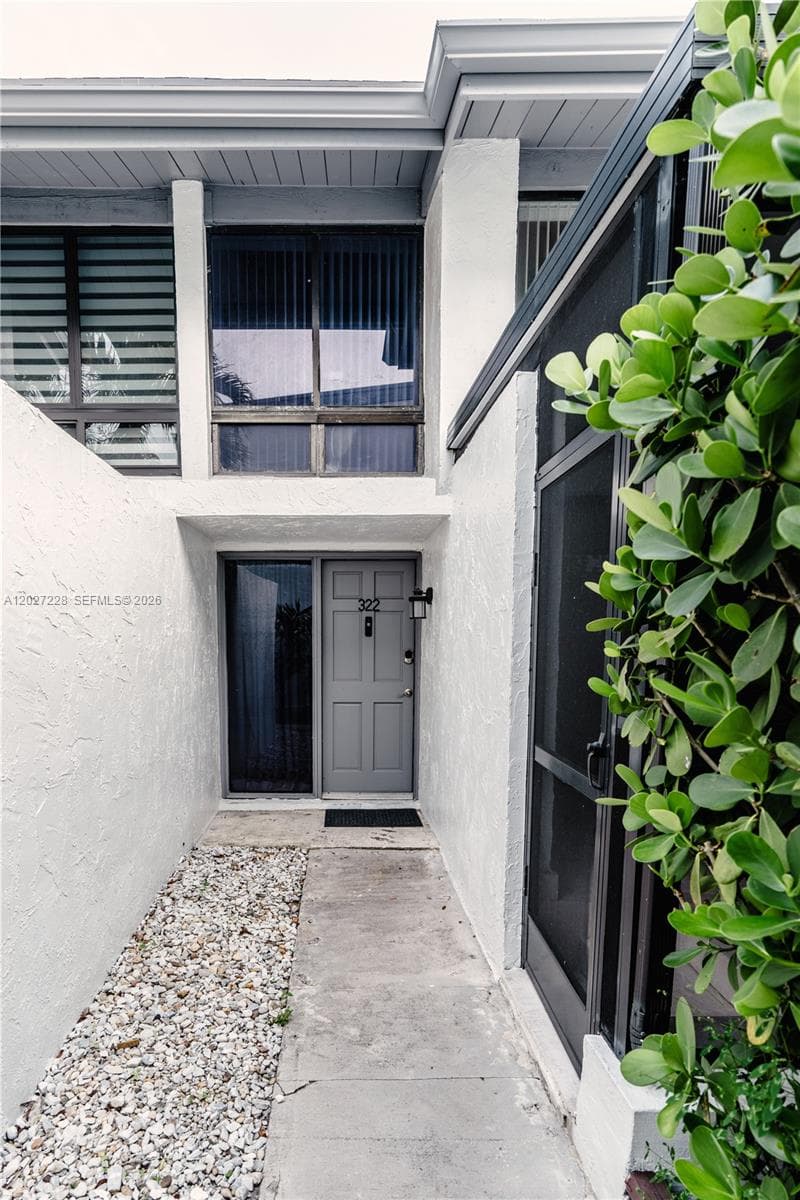 19200 NE 25th Ave # 322C, Miami FL 33180 — 1