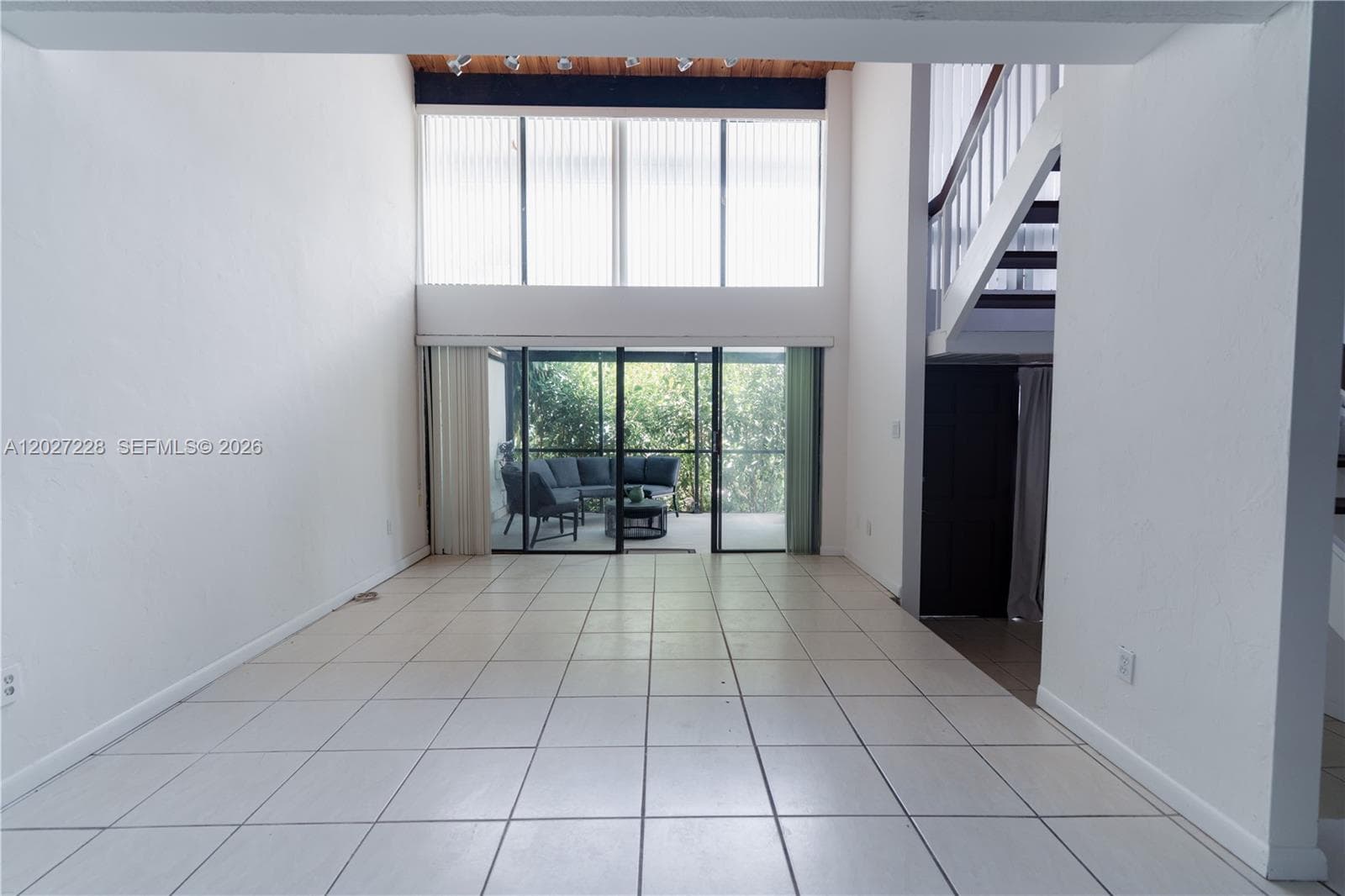 19200 NE 25th Ave # 322C, Miami FL 33180 — 5