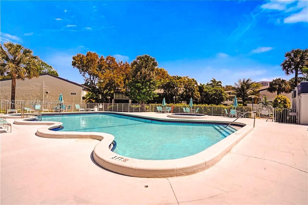 19200 NE 25th Ave # 322C, Miami FL 33180 — 15
