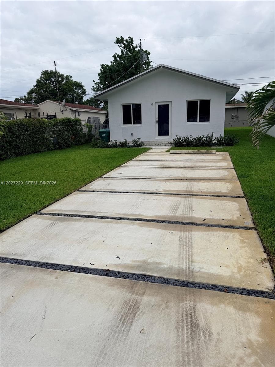 1185 NW 100th St # 1185, Miami FL 33150 — 1