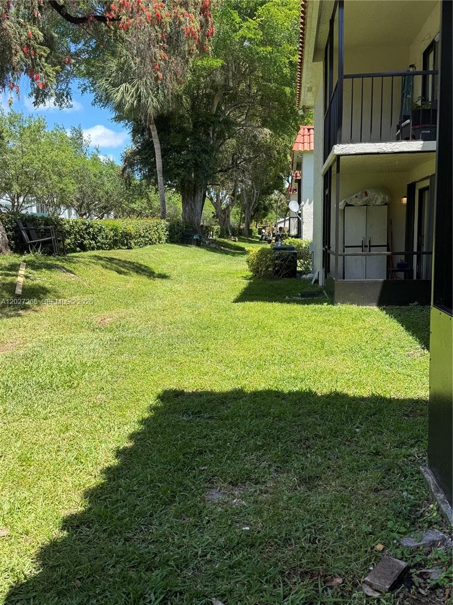 9716 Hammocks Blvd # 101, Miami FL 33196 — 9