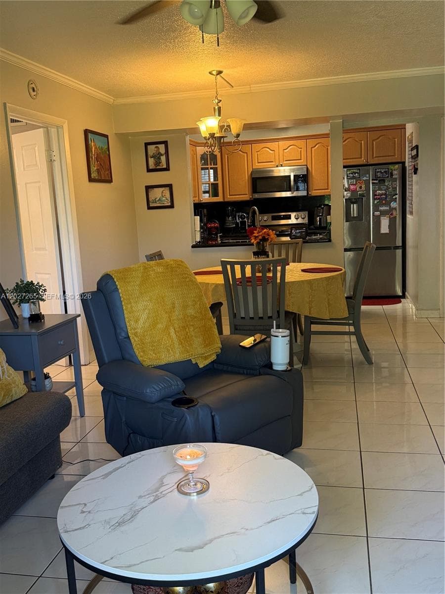 9716 Hammocks Blvd # 101, Miami FL 33196 — 25