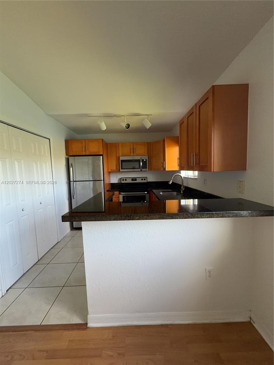 995 NE 34th Ave # 201, Homestead FL 33033 — 14