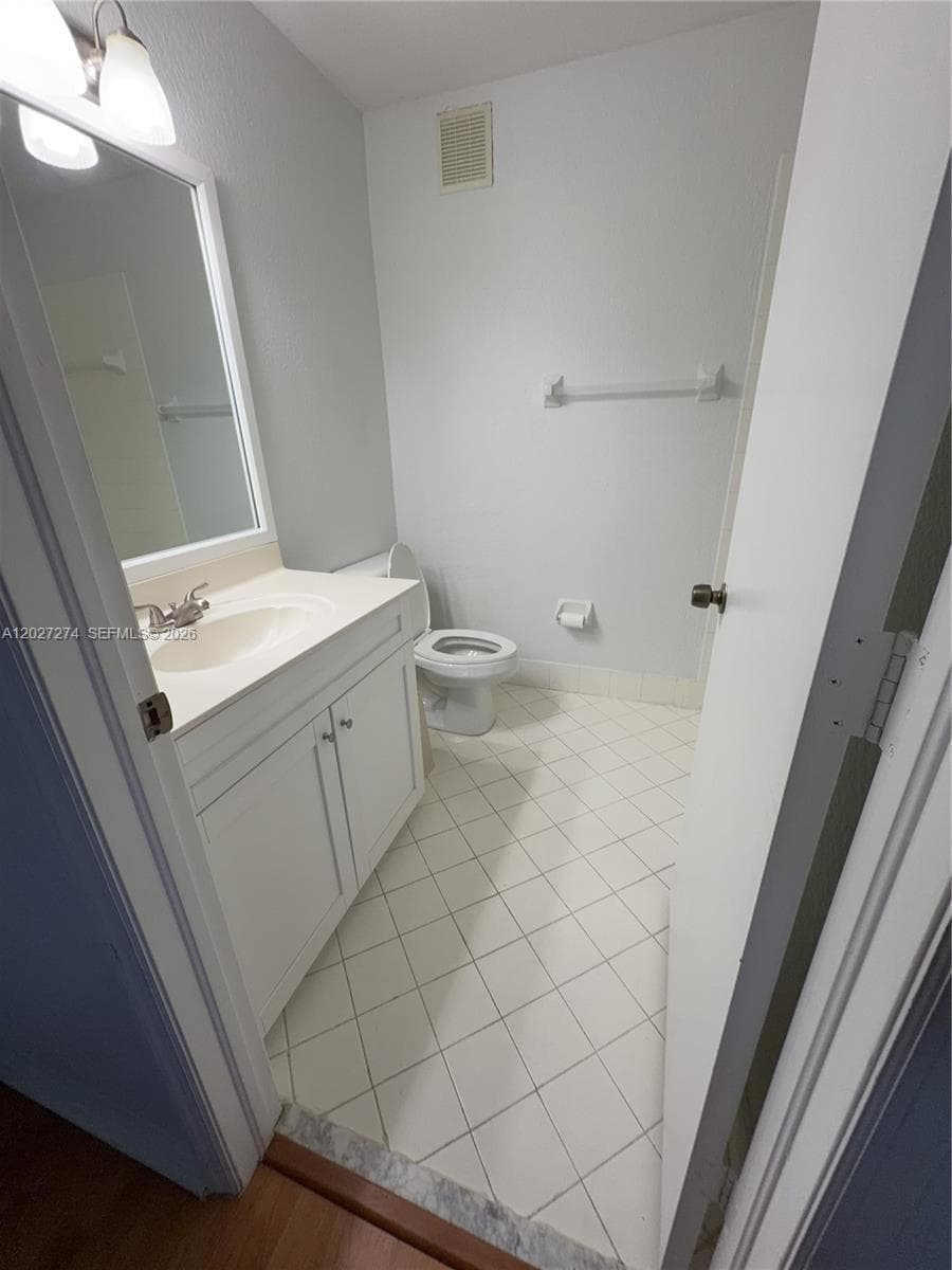 995 NE 34th Ave # 201, Homestead FL 33033 — 18