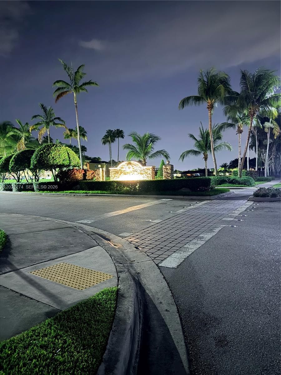 995 NE 34th Ave # 201, Homestead FL 33033 — 4