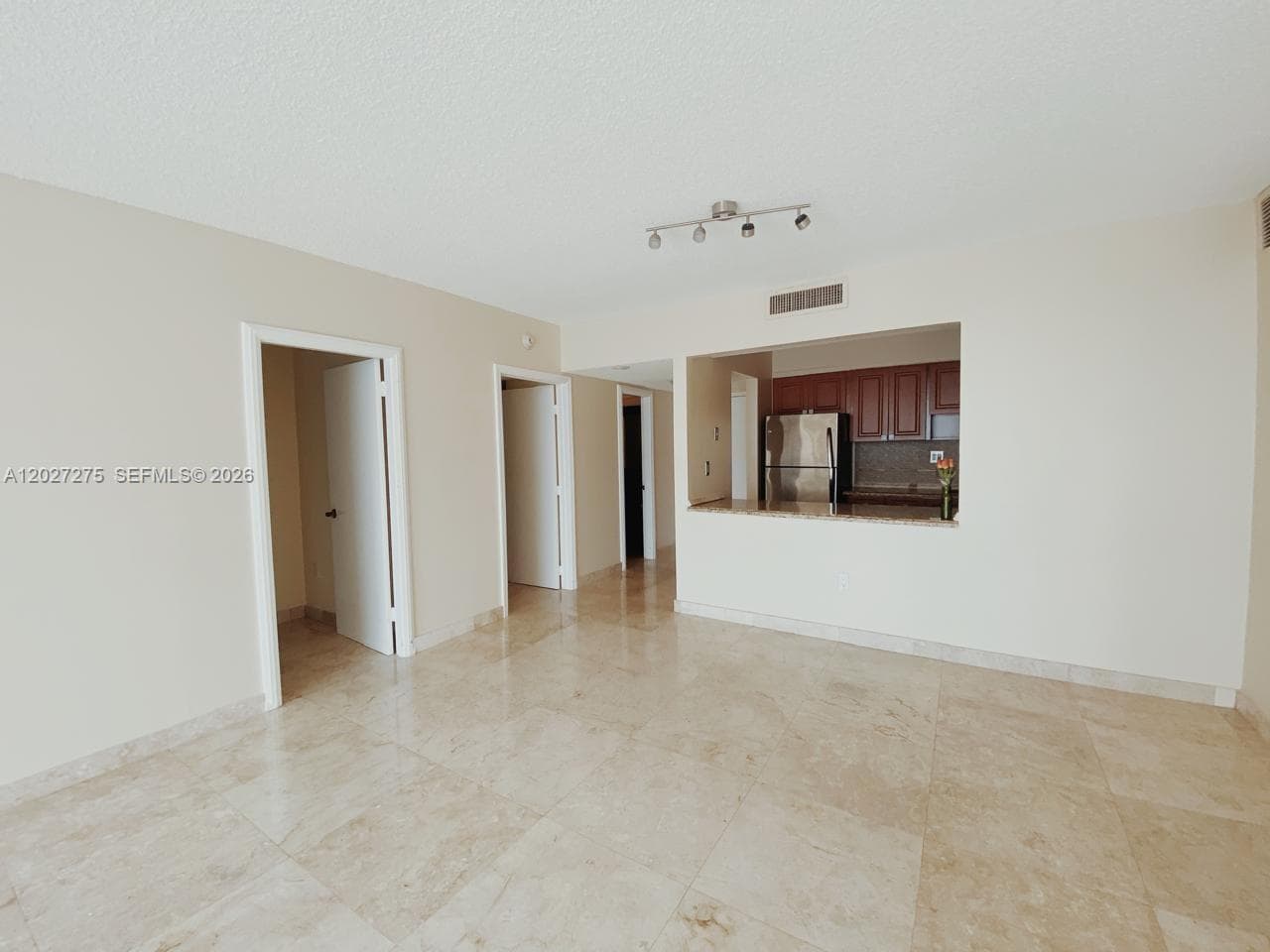 11111 Biscayne Blvd # 8F, Miami FL 33181 — 2