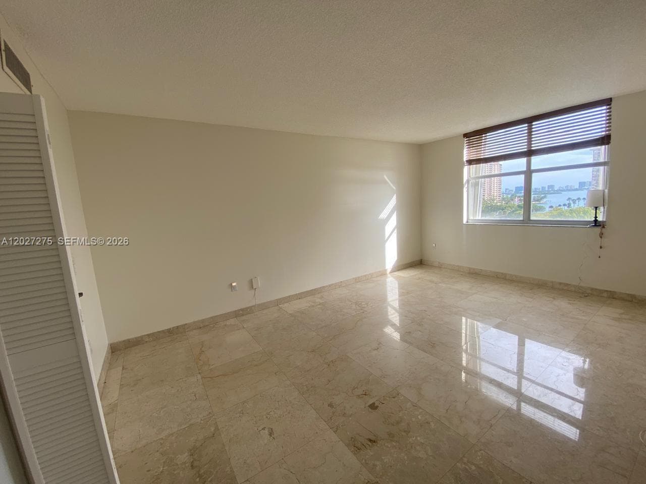 11111 Biscayne Blvd # 8F, Miami FL 33181 — 17