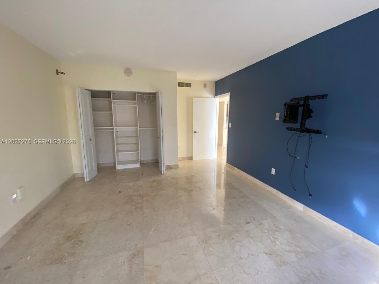 11111 Biscayne Blvd # 8F, Miami FL 33181 — 16