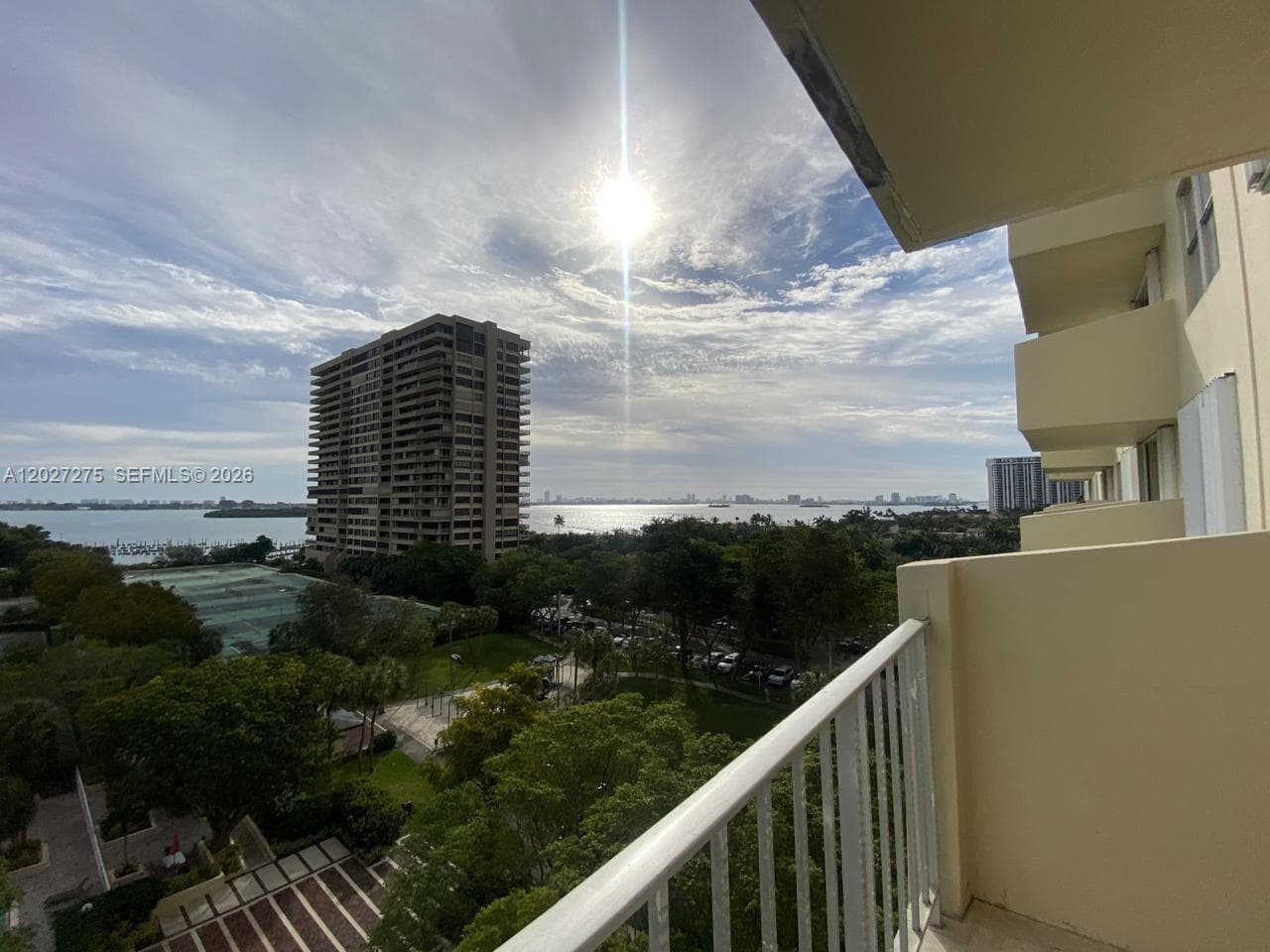 11111 Biscayne Blvd # 8F, Miami FL 33181 — 1