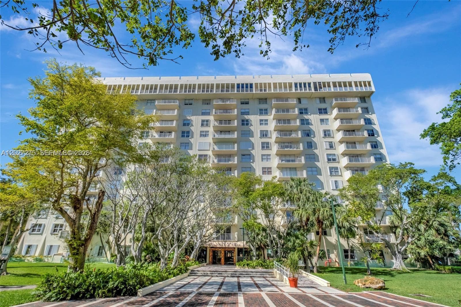 11111 Biscayne Blvd # 8F, Miami FL 33181 — 5