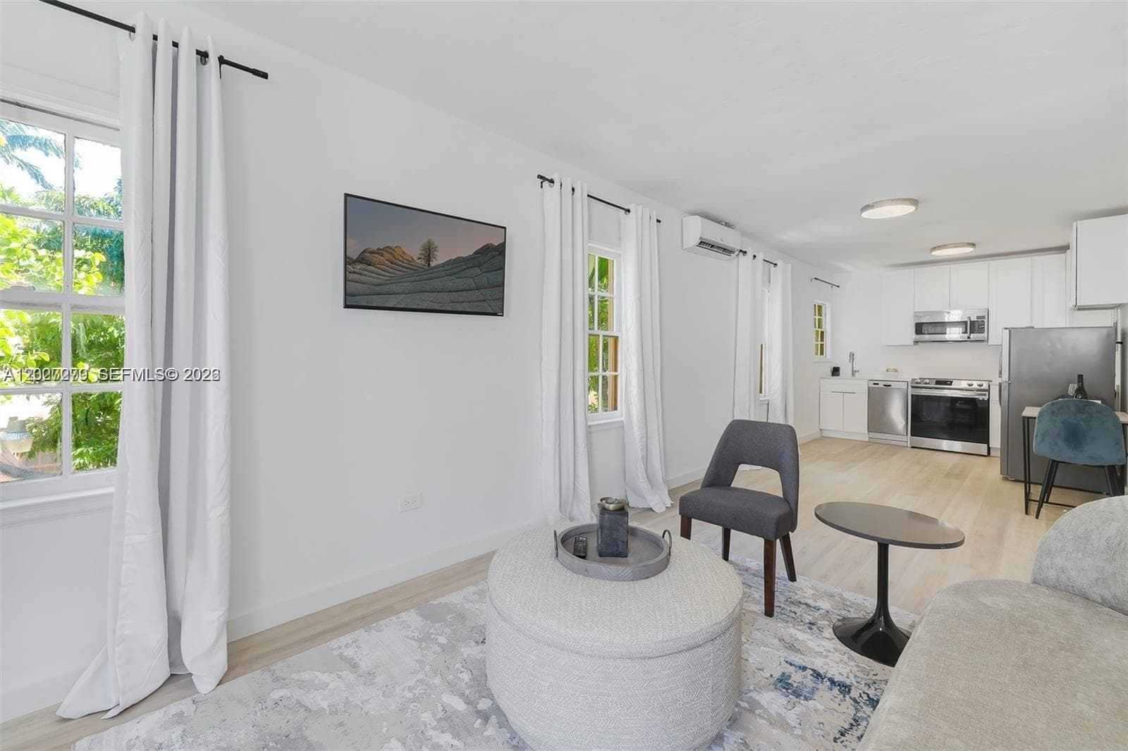 421 75th St # 4, Miami Beach FL 33141 — 2