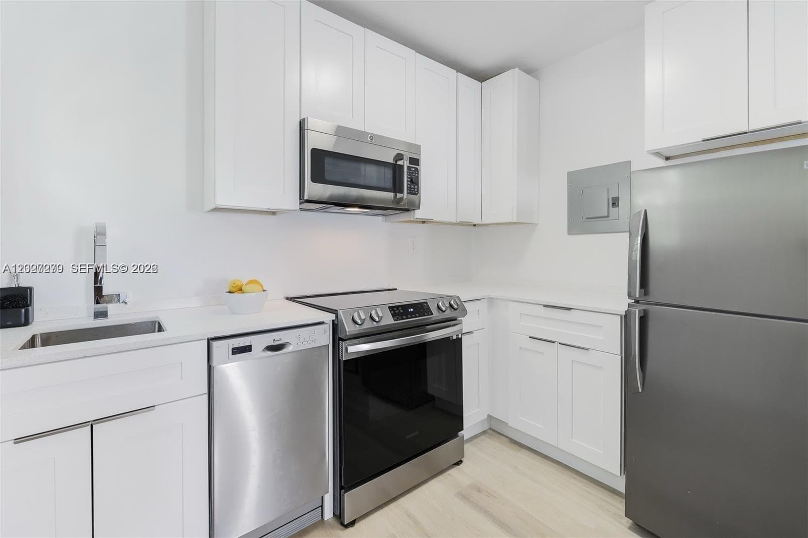 421 75th St # 4, Miami Beach FL 33141 — 5
