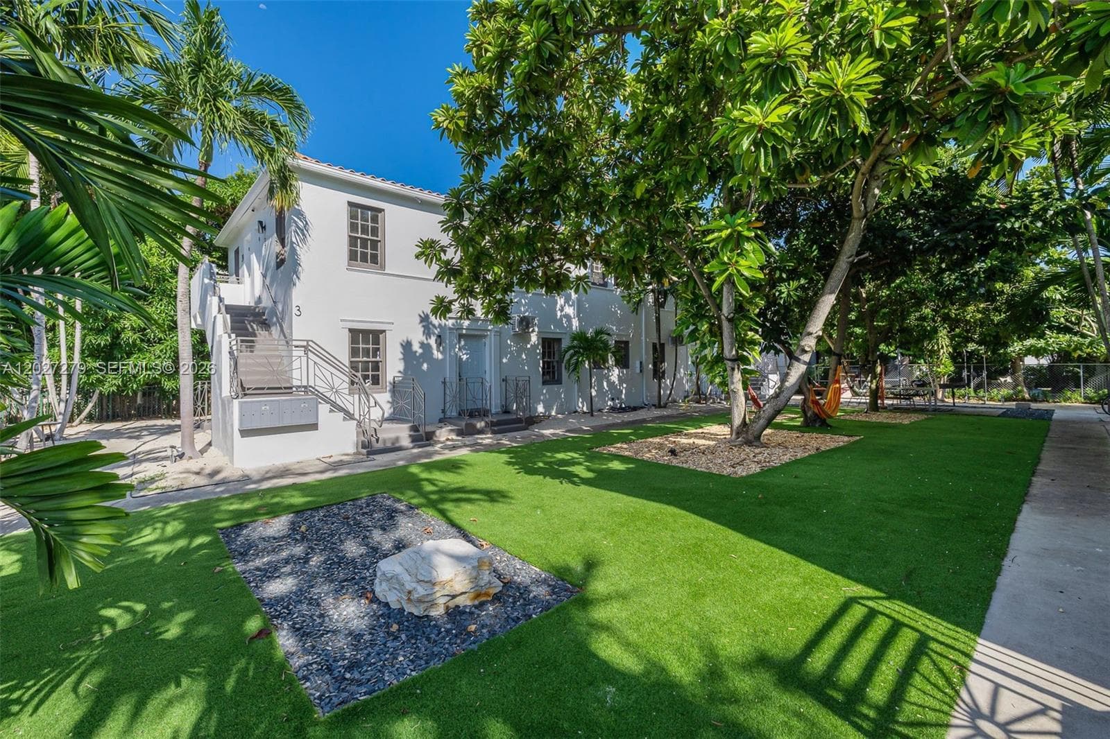 421 75th St # 4, Miami Beach FL 33141 — 19